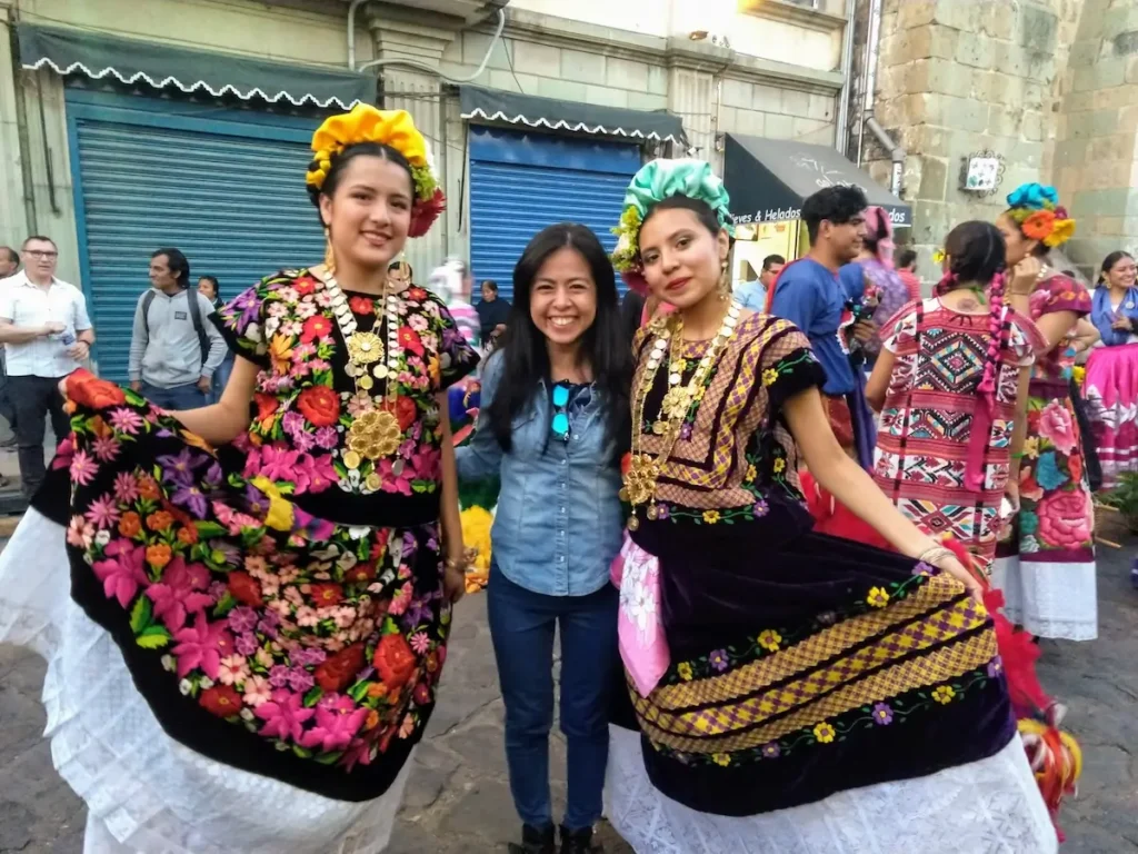 traditional Mexican dresses